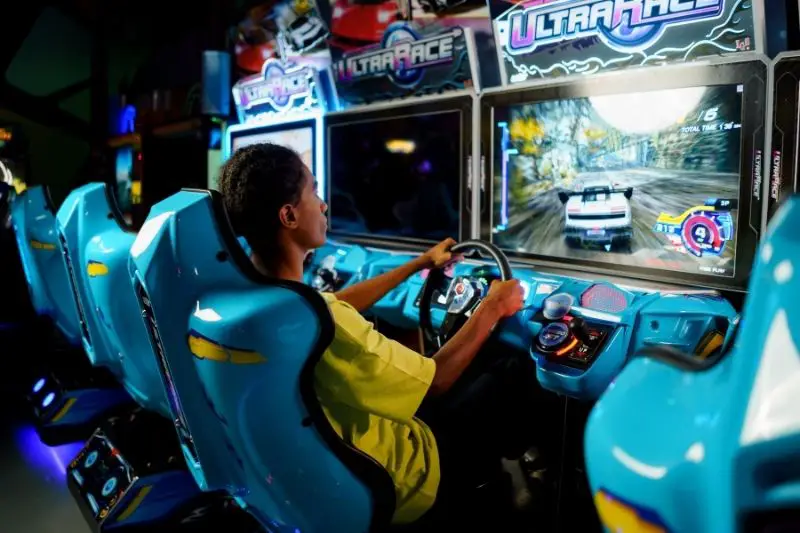 Dave & Buster's Target Market