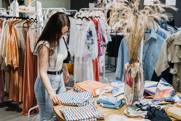 Aritzia Target Market