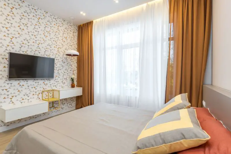 Budget Hotel Target Market 5 AMPLIFY XL
