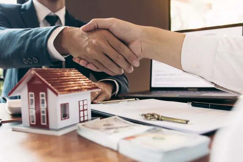 Target Market for Real Estate Investors 3 AMPLIFY XL